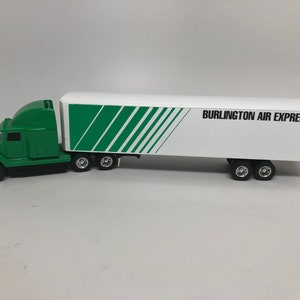 Burlington Air Express 1/64 Druckguss Modell Traktor Anhänger keine Box