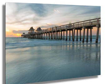 Foto del atardecer en el muelle de Nápoles: Arte de casas de playa costeras de Florida