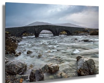 Tryck av Isle of Skye, Sligachan Old Bridge, landskapsfotografi i Skottland