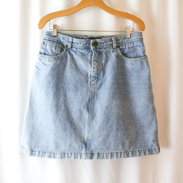 90s Mini Skirt Denim Blue // Women's M Medium 32in Waist // Light wash Retro Vintage 1990s Y2K Jean  Basic Cotton Classic Lizwear High Waist