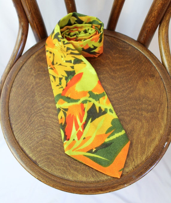 60's Vintage Tie MCM // Tropical Print Pattern Mid