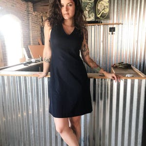 Vintage navy blue shift dress from 60&#39;s with zip back size medium