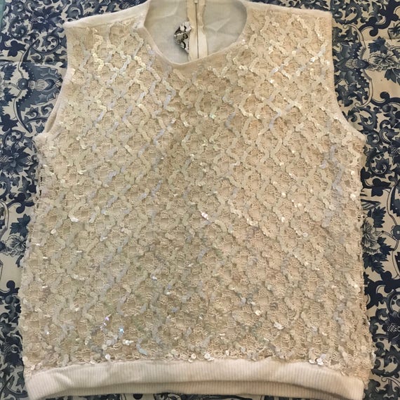 Vintage Sequined 50’s or 60's shell in off white … - image 3