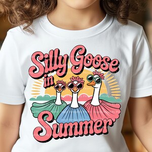 Głupia gęś w letniej koszuli, projekt sublimacji, zabawny plik cyfrowy z kaczką na plaży, letnie wakacje w formacie PNG, słodka grafika z kreskówek ze zwierzętami w formacie PNG.