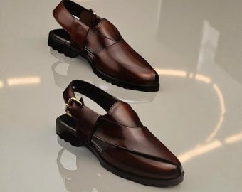 Handgefertigte Leder Peschaari Sandalen: Braun Pakistanischen Stil