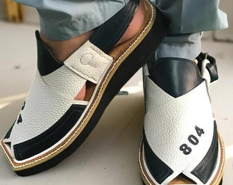 Handgefertigte Weiß Leder Peschaari Chappal - Kaptaan Style