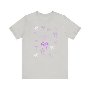 Chic Bow Graphic Tee: Whimsical Short Sleeve Shirt