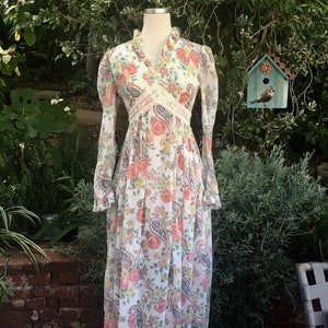 70s maxi dress/ Puff Sleeve bohemian ivory hippie floral long romantic dress-m