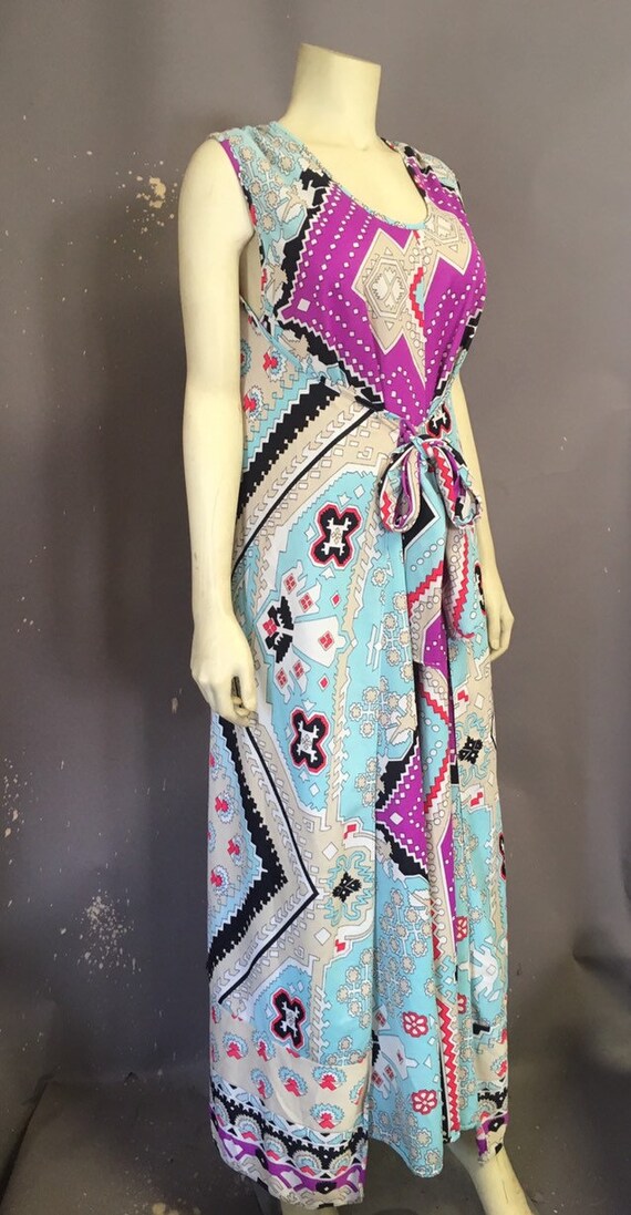 Vintage 1960s 70s dress/bombshell wrap psychedeli… - image 2