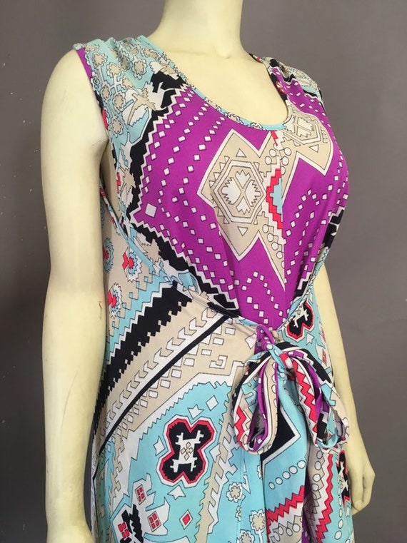 Vintage 1960s 70s dress/bombshell wrap psychedelic