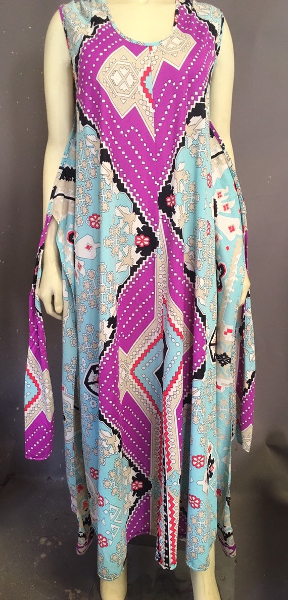 Vintage 1960s 70s dress/bombshell wrap psychedeli… - image 3