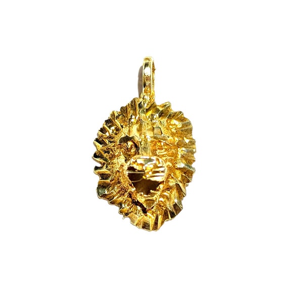 Vintage 14k Gold Diamond Cut Lion Head Pendant 14… - image 5