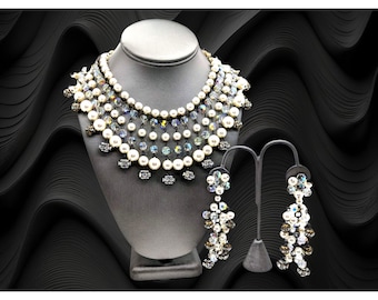 Alice Caviness Jewelry Set, Caviness Pearl Crystal Rhinestone Bead Black Metal Bib Necklace Chandelier Earrings Fantastic