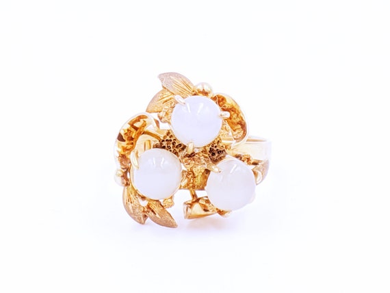 Antique Gold Moonstone Ring - 10k Round Moonstone