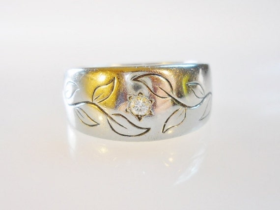 Vintage White Gold Diamond Floral & Enamel Weddin… - image 2