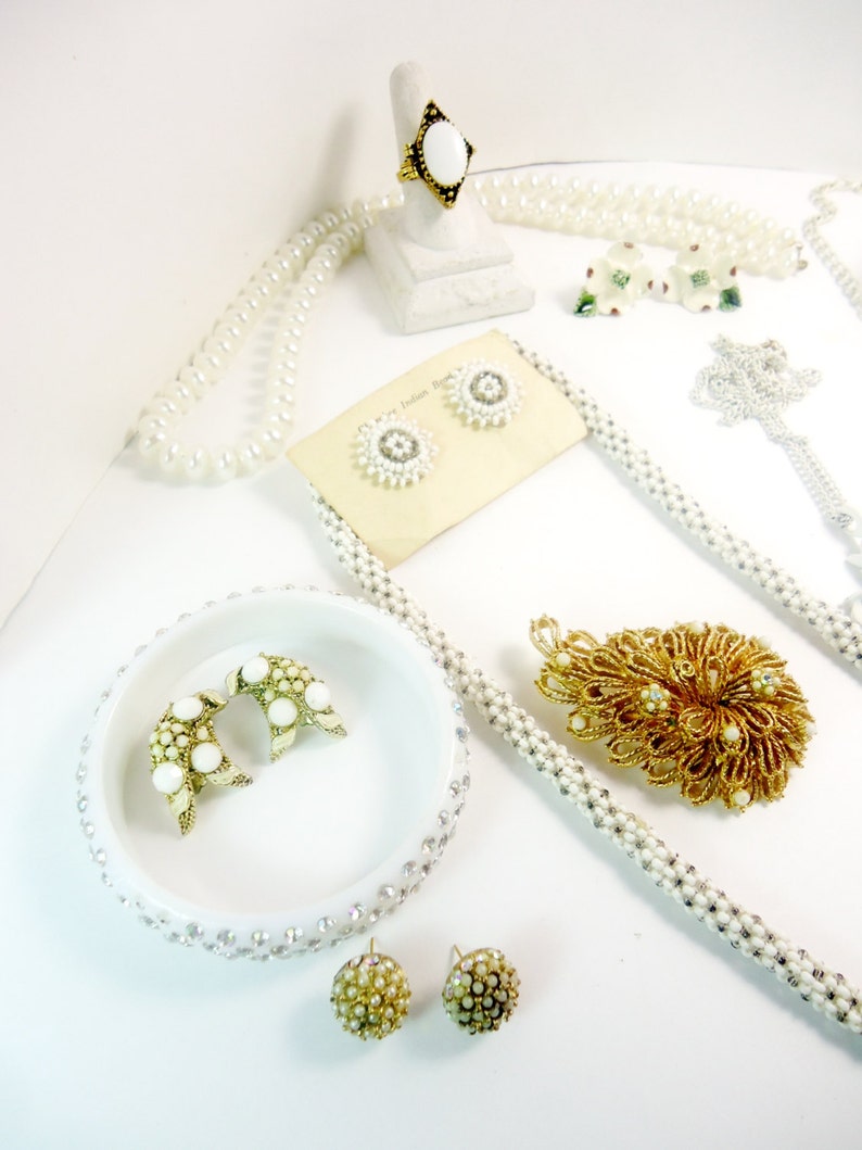 Vintage Costume Jewelry Lot 14 Piece White Vintage Jewelry Etsy