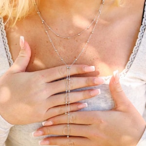 Zierliche 18K Gold Lariat Halskette • Geschichtete Satelliten Kette • Minimalistischer Goldtropfen Anhänger • Geschenk für Frauen