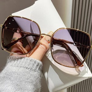 Sunglasses Women Oversized Frame Popular Sunglasses Female Retro Luxury Bling Sunglasses Women Trend Outdoor UV400 Lunette 2025