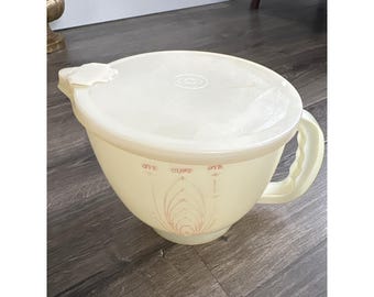 Vintage Tupperware Mix-N-Stor 8 Cup Batter Bowl Pitcher with Lid Cream 500-7