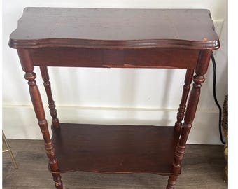 Vintage  Early Mid Century mahogany Wood Spindle Leg End Table Scalloped Top