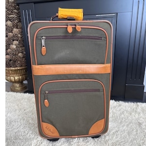 LLBean - Valise à roulettes vert olive - Bagage à main, sac de voyage, bordures en cuir marron clair