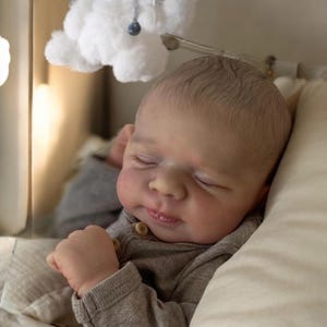 Realistische 19-Zoll-Ganzkörper-Reborn-Babypuppe - 3D-Haut, handbemalte Schichten, Soft-Touch-Vinyl - Lebensechtes Sammlerpuppengeschenk