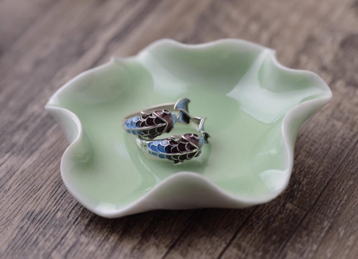 Collana Con Ciondolo A Forma Di Pesce Koi Articolato In Smalto Sterling Vintage Con Catena In Argento Sterling Da 18", Arancione E Blu - Italia - Foto 8