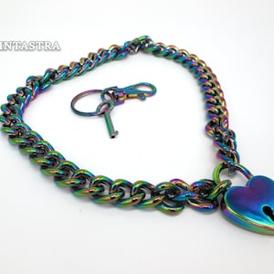 Collar con cadena de candado de corazón arcoíris