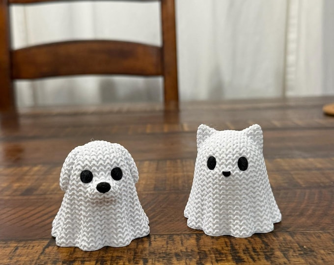3D Printed Ghost Pet Figurines: Spooky Halloween Desk Decor