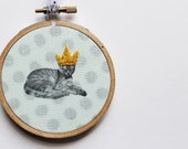 Small Embroidery Hoop Christmas Ornament Cat Christmas Ornament Holiday Decor Home Decoration Anytime Ornament for Cat Lowers Kitty inCrown