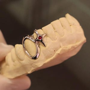 Open Face Window And Diamond Star Cap– Custom Made Gold & Silver Grillz | Personalized Grillz Sets FREE Mold Kit + Free Shipping!