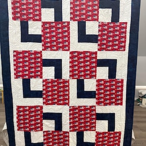 Patriotic American Flag Quilt