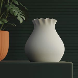 3D Printed Vase with Insert | Compatible with LEGO® Flower Sets | Custom Arrangement Support | Modern Vase for LEGO® Botanical Collection