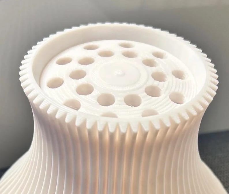 3D Printed Vase for LEGO® Flowers: Ribbed Modern Display image 8