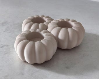 Portavelas con diseño de tres calabazas / Centro de mesa otoñal impreso en 3D, decoración con velas LED, decoración de mesa para Acción de Gracias