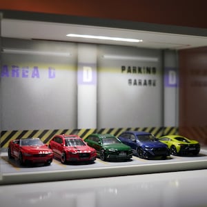 1:64 Diecast Display Case with LED Lights – Hot Wheels Diorama Garage – Stackable Car Storage for 1/64 & 1/24 Models
