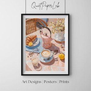 Puede incluir: Una impresión artística enmarcada que representa una escena de desayuno con un cruasán, café y una cafetera rosa. La impresión incluye el texto "Quiet Paper Lab" y "Art Designs | Posters | Prints". La escena está ambientada en una mesa con un paño a rayas azules y blancas.