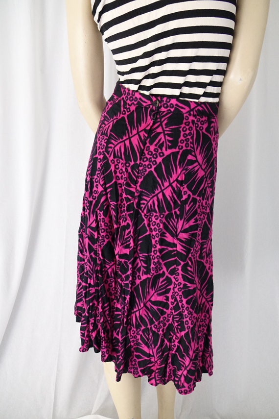 high waist skirt fuchsia black leaves vintage 198… - image 8