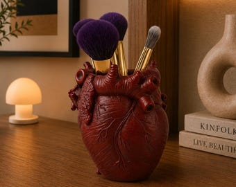 Heart shaped resin pencil holder – multifunctional card holder, desk organizer and makeup brush storage decor