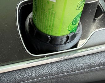 Adattatore per portabicchieri sottile stampato in 3D / Inserto per lattina di energy drink per auto / Compatibile con portabicchieri standard / Disponibile in vari colori / Sconti per acquisti all'ingrosso