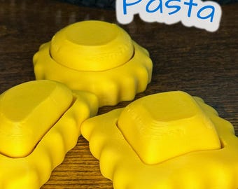 Pressy Pasta Clickers – 3D Printed Fidget Toy Set of 3 | Ravioli, Mezzelune & Girasoli | Cute Pasta Stress Relief Toy | Bulk Discount