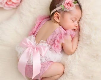 Pink Lace Baby Girl Romper Set. Size 1-3 months
