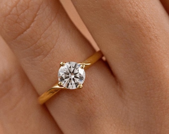 Round Engagement Ring in 925 Silver / Engagement Rings / 4-Prong Solitaire Ring / Gold Plated Promise Ring / Engagement Ring For Women