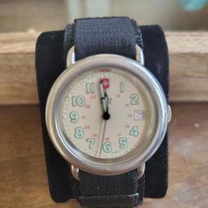 Men&#39;s Swiss army calvary watch