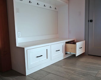 Mudroom Bench with Easy Drawers – DIY Woodworking Plans for a Functional, Space-Saving Storage Bench for Entryways & Hallways