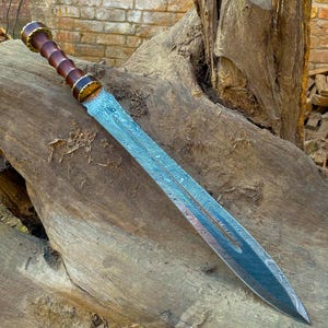 Roman Gladius Sword, Handmade Damascus Steel Sword with Rosewood Handle, Gladiator sword, cosplay Viking swords Boyfriend Gift for him, Gift
