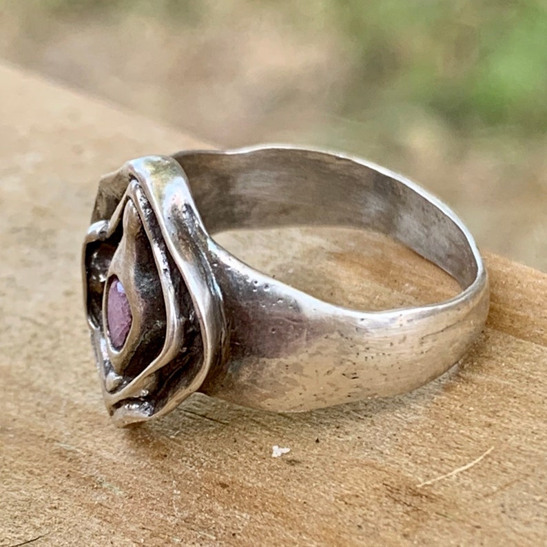 Natural Pink Sapphire Vulva Ring in Sterling image 3