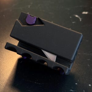 Coupe-carton/dénudeur pour grattoirs pour chats DIY