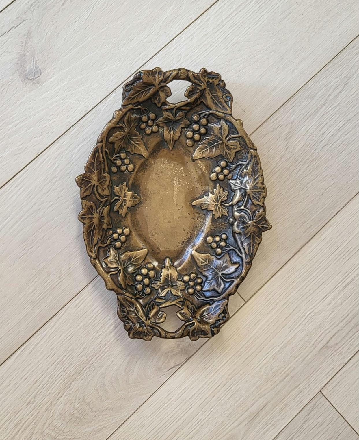 Ancien Plateau Serviteur Rond – Laiton Et Verre épais – 5 Compartiments – Contour Perlé