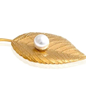 Gold Leaf Brooch: Elegant Faux Pearl Pin, Gold Plated Jewelry
